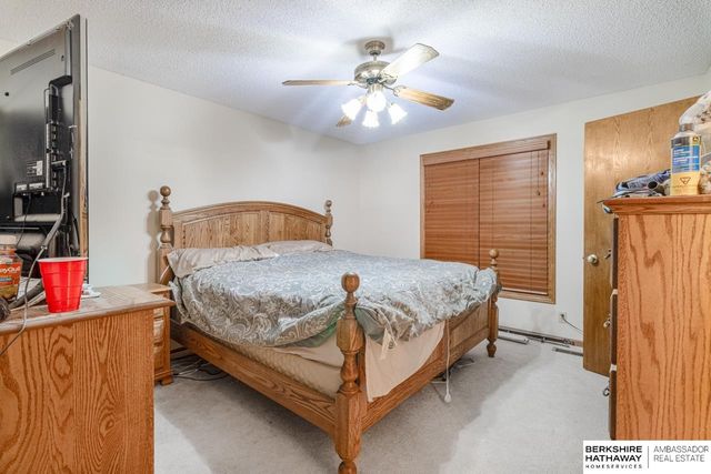 4910 Sinclair Court, Lincoln, NE 68516