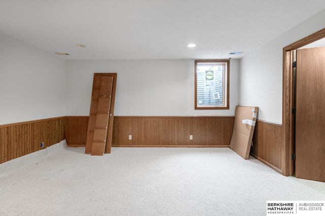 4910 Sinclair Court, Lincoln, NE 68516