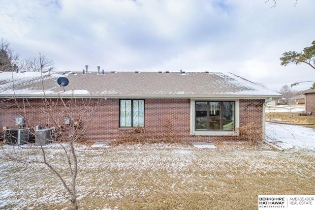4910 Sinclair Court, Lincoln, NE 68516