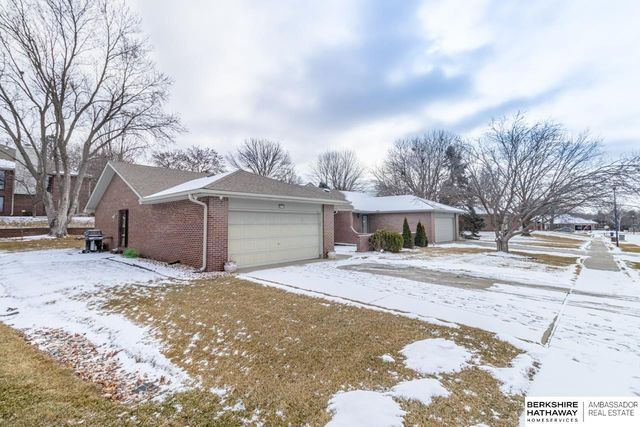 4910 Sinclair Court, Lincoln, NE 68516