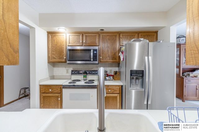 4910 Sinclair Court, Lincoln, NE 68516