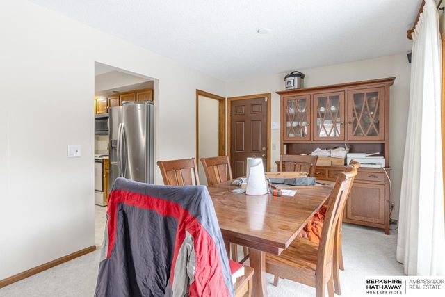 4910 Sinclair Court, Lincoln, NE 68516