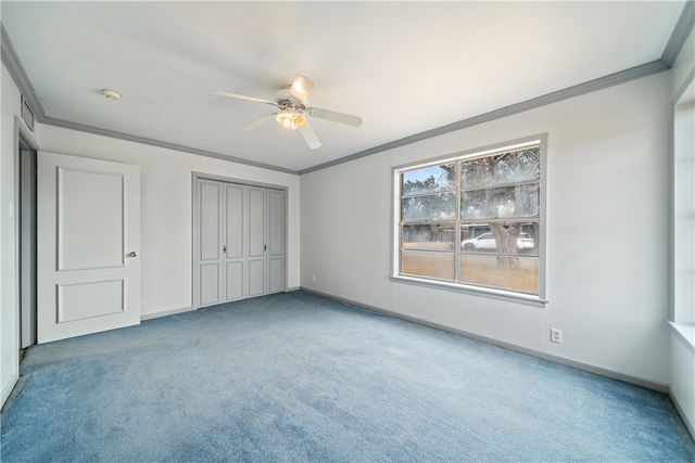 1419 S 11th St, Kingsville, TX 78363