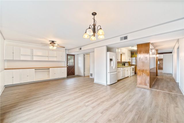 1419 S 11th St, Kingsville, TX 78363