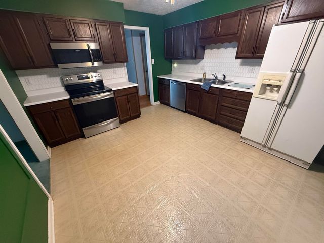110 Sauk Court, Huntington, WV 25705