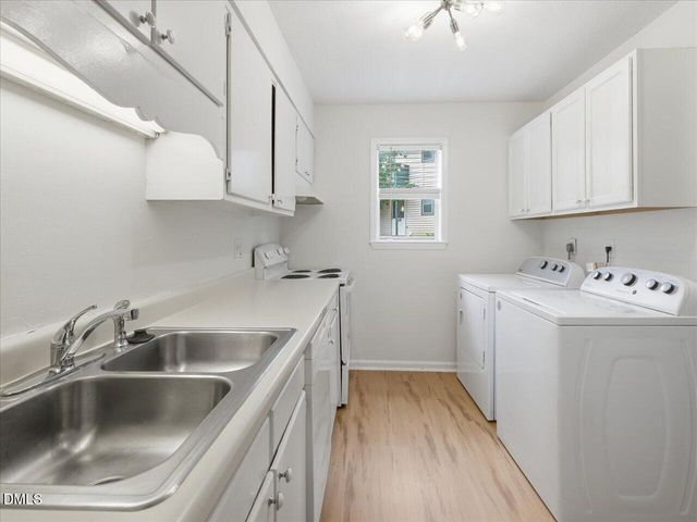 332 Ashley Forest Road Bldg H, Chapel Hill, NC 27514