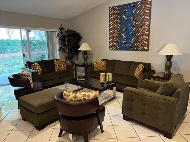 1653 Zenith Way, Weston, FL 33327