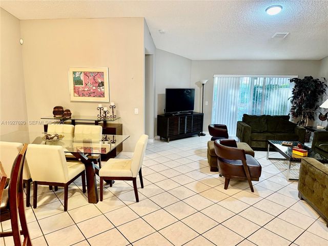 1653 Zenith Way, Weston, FL 33327