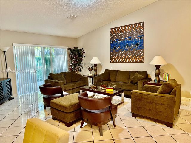 1653 Zenith Way, Weston, FL 33327