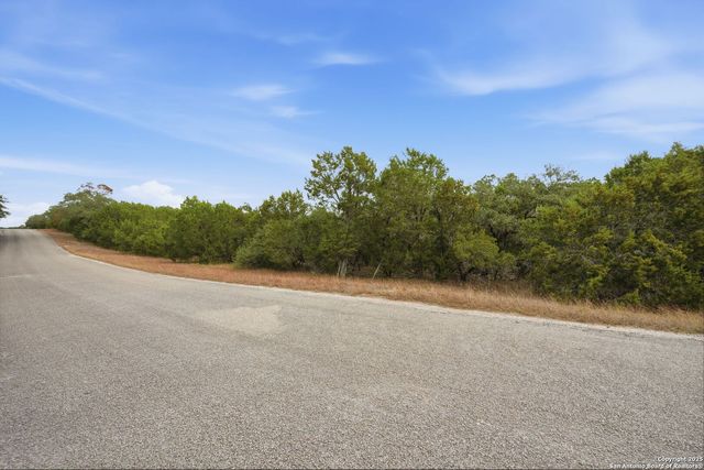 875 Country Pike, Canyon Lake, TX 78133