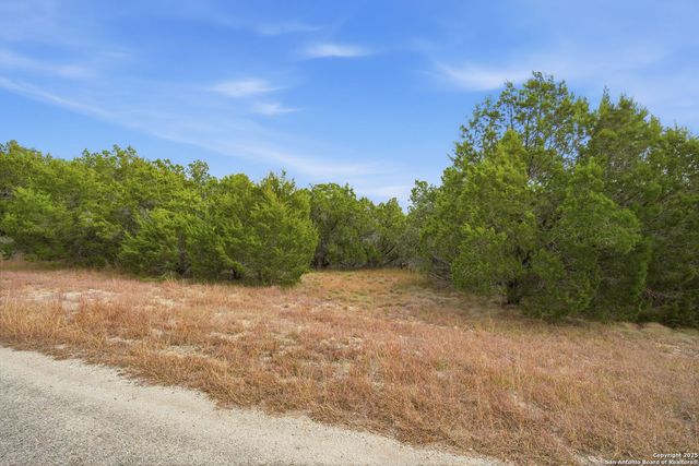 875 Country Pike, Canyon Lake, TX 78133