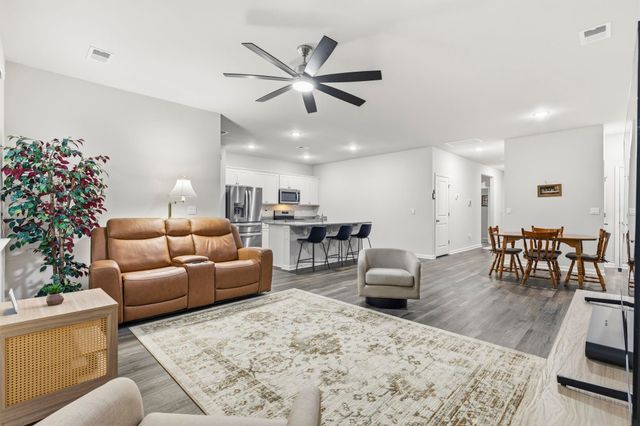 212 Columbus St., Conway, SC 29526