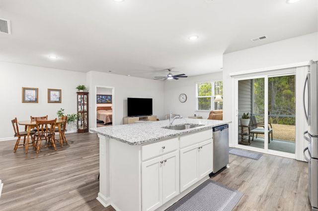 212 Columbus St., Conway, SC 29526