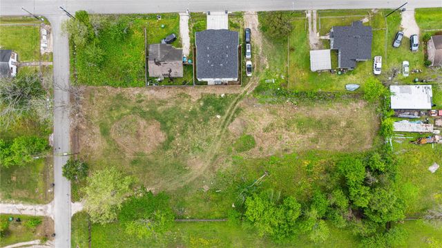 9514 Willow Street, Houston, TX 77088