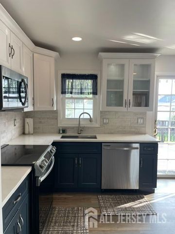 100 Wortylko Street, Carteret, NJ 07008