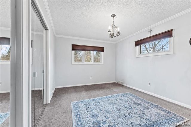 21524 Thorofare Road, Grosse Ile, MI 48138