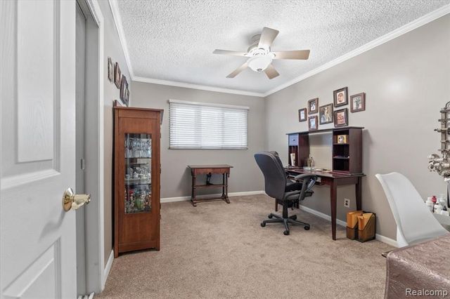 21524 Thorofare Road, Grosse Ile, MI 48138