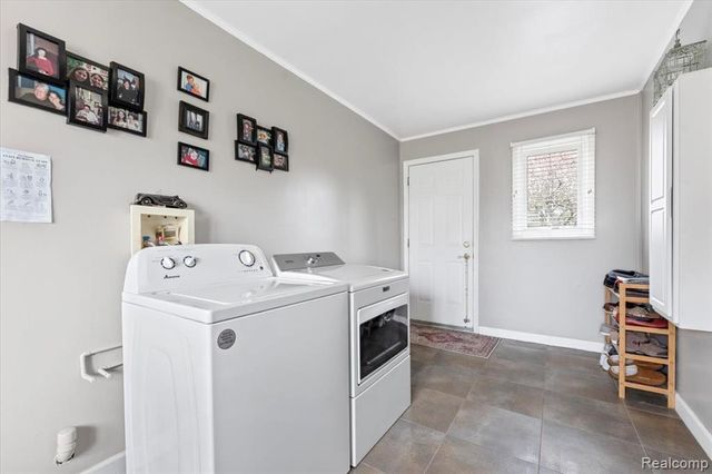 21524 Thorofare Road, Grosse Ile, MI 48138