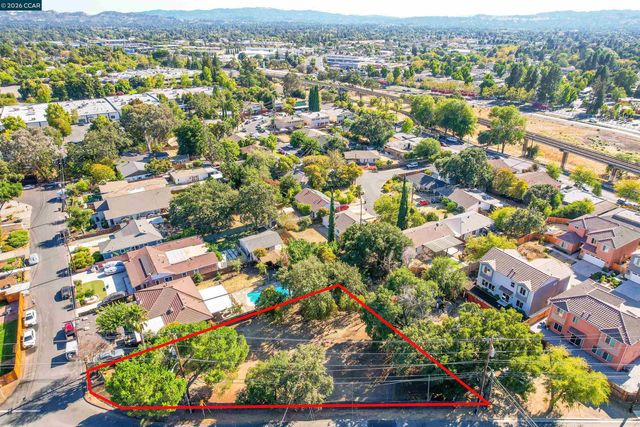 2812 Cowell, Concord, CA 94518