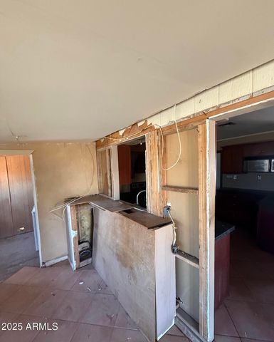 2615 N YUCCA Street, Chandler, AZ 85224