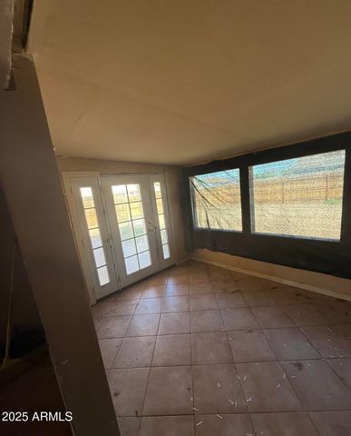 2615 N YUCCA Street, Chandler, AZ 85224