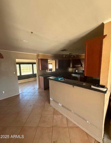 2615 N YUCCA Street, Chandler, AZ 85224