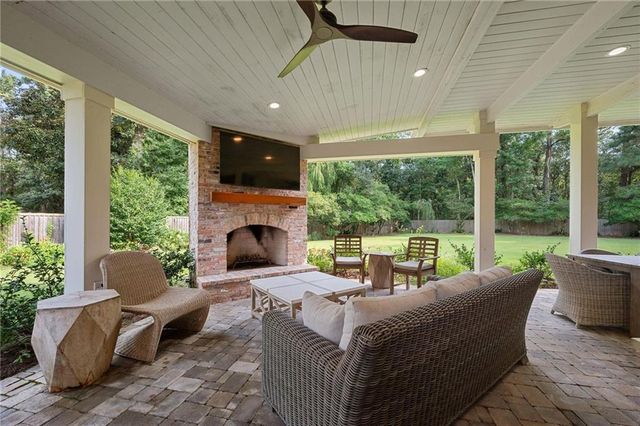 5500 Lakewood Drive, Fairhope, AL 36532