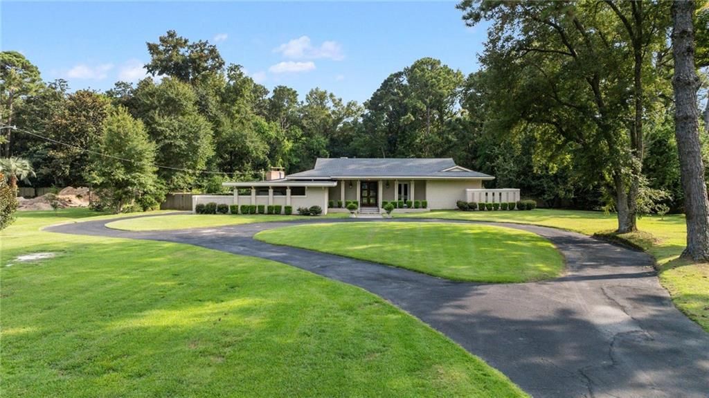 5500 Lakewood Drive, Fairhope, AL 36532