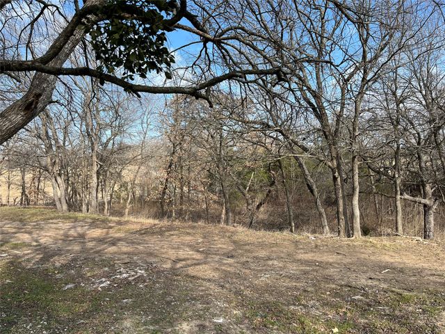 828 W Mcfarland Street, Bells, TX 75414