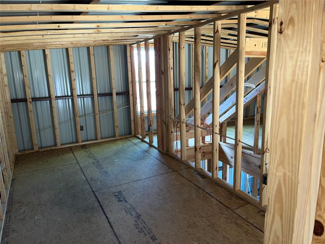 828 W Mcfarland Street, Bells, TX 75414