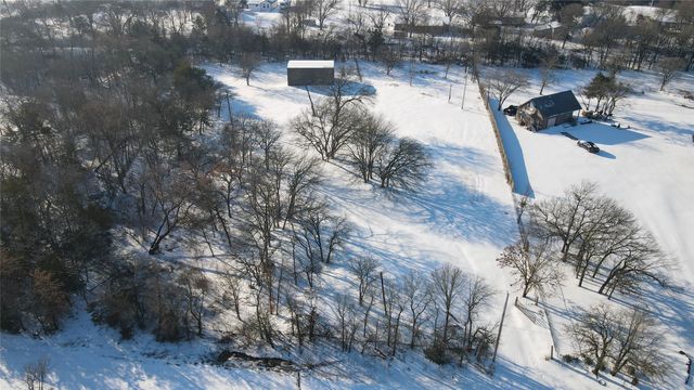 828 W Mcfarland Street, Bells, TX 75414