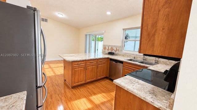 17542 NW 12th St, Pembroke Pines, FL 33029