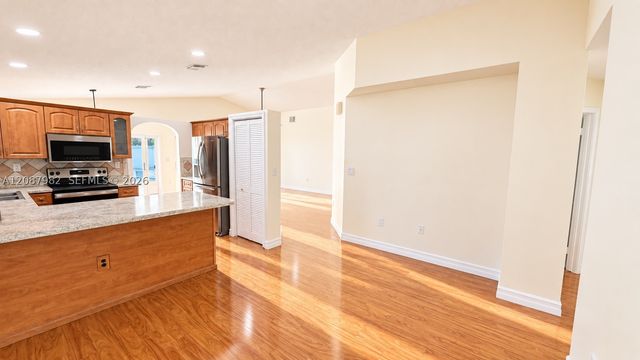 17542 NW 12th St, Pembroke Pines, FL 33029