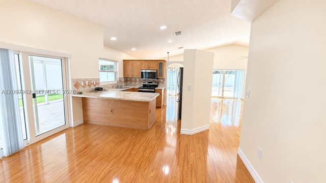 17542 NW 12th St, Pembroke Pines, FL 33029