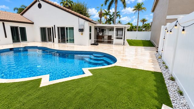 17542 NW 12th St, Pembroke Pines, FL 33029