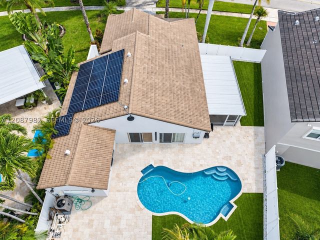 17542 NW 12th St, Pembroke Pines, FL 33029