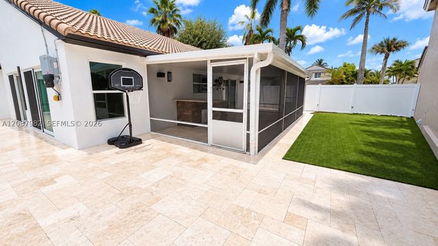 17542 NW 12th St, Pembroke Pines, FL 33029