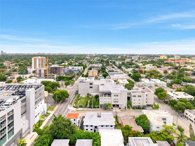 635 SW 7th Ct APT 5, Miami, FL 33130