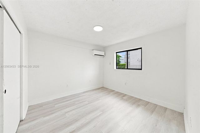 635 SW 7th Ct APT 5, Miami, FL 33130