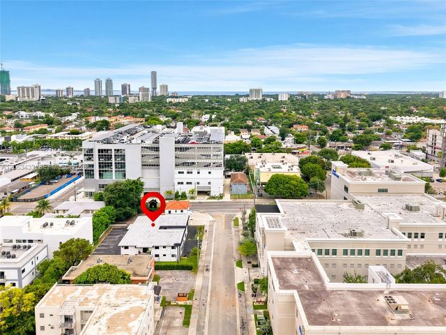635 SW 7th Ct APT 5, Miami, FL 33130