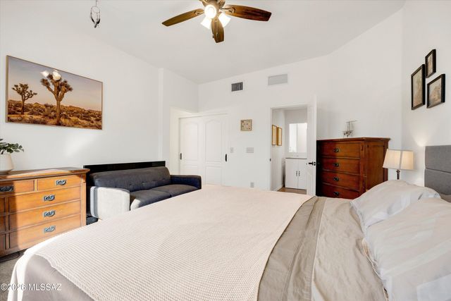 8866 E Desert Lily Place, Tucson, AZ 85715