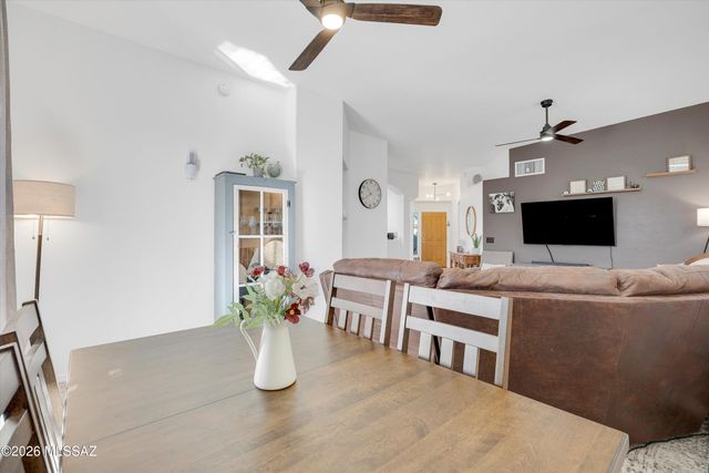 8866 E Desert Lily Place, Tucson, AZ 85715