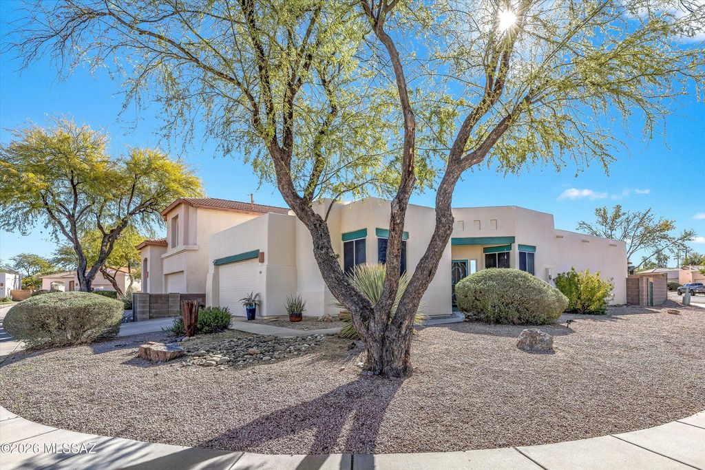 8866 E Desert Lily Place, Tucson, AZ 85715