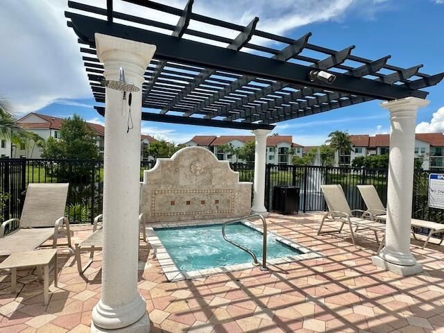 110 Villa Circle 110, Boynton Beach, FL 33435