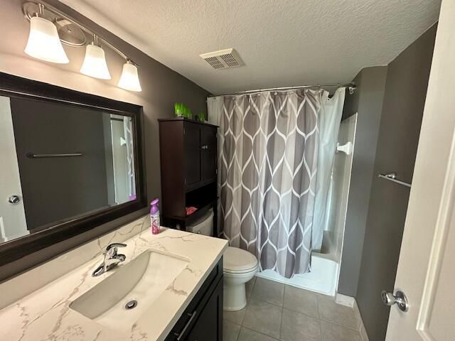 110 Villa Circle 110, Boynton Beach, FL 33435