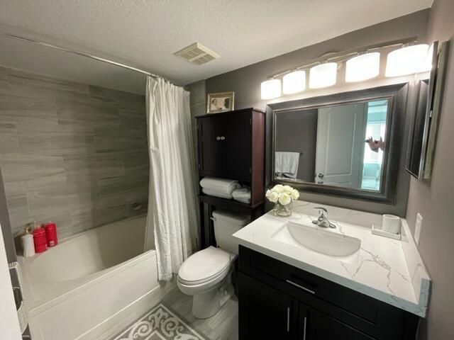 110 Villa Circle 110, Boynton Beach, FL 33435