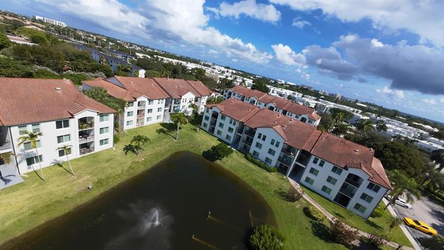 110 Villa Circle 110, Boynton Beach, FL 33435