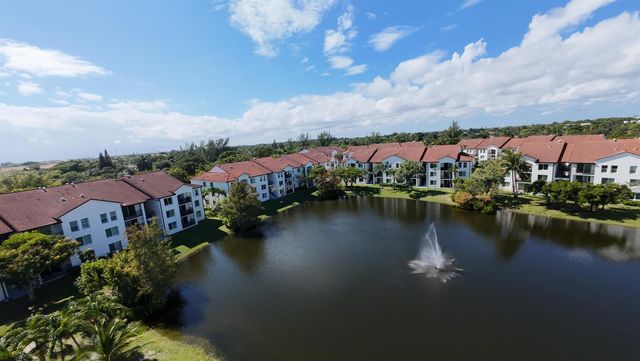 110 Villa Circle 110, Boynton Beach, FL 33435