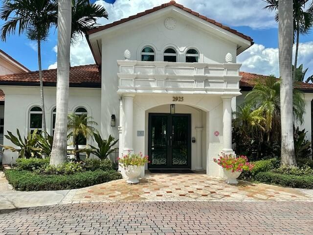 110 Villa Circle 110, Boynton Beach, FL 33435