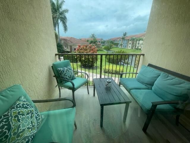 110 Villa Circle 110, Boynton Beach, FL 33435
